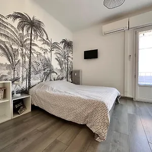  Apartment Climatises Proche